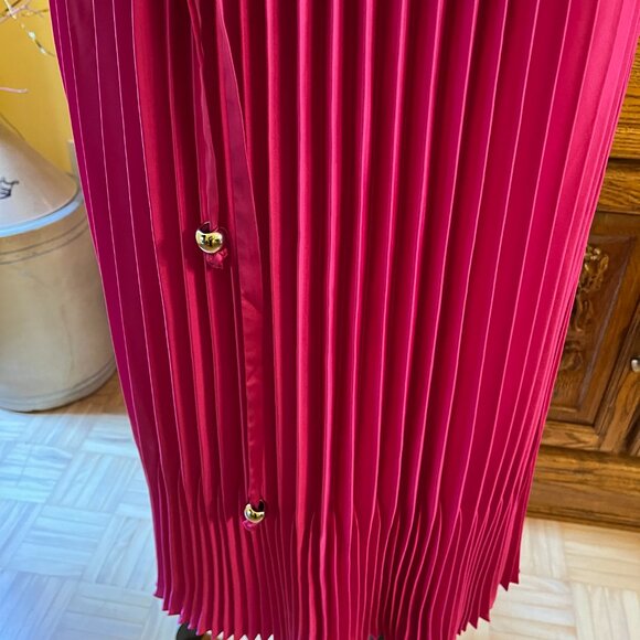 🩷 Barbie HOT Pink Pleated Midi Dress - NWT!! - Picture 9 of 10